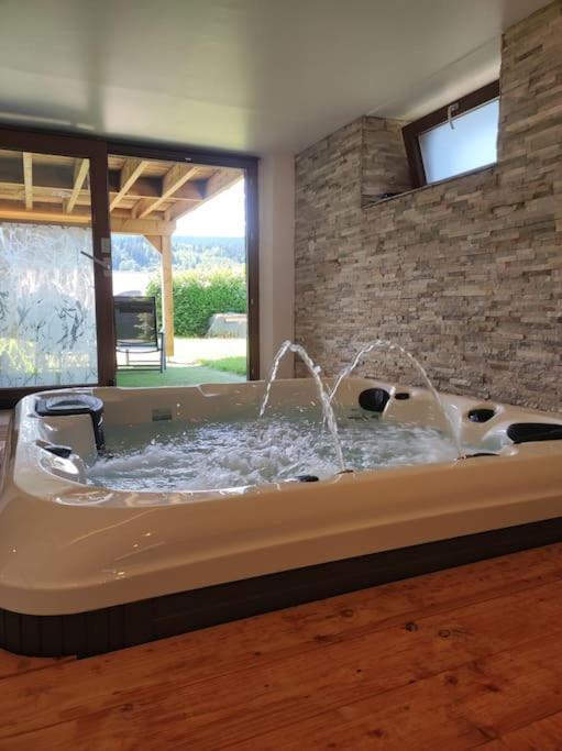 Gite Papillon 6 A14 Personnes - Jacuzzi Gérardmer Exteriér fotografie