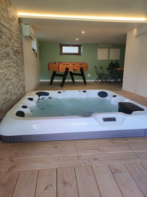 Gite Papillon 6 A14 Personnes - Jacuzzi Gérardmer Exteriér fotografie
