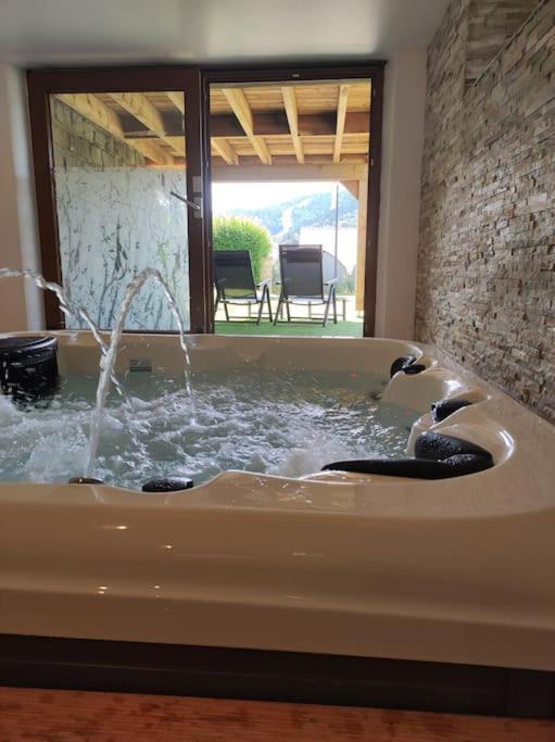 Gite Papillon 6 A14 Personnes - Jacuzzi Gérardmer Exteriér fotografie