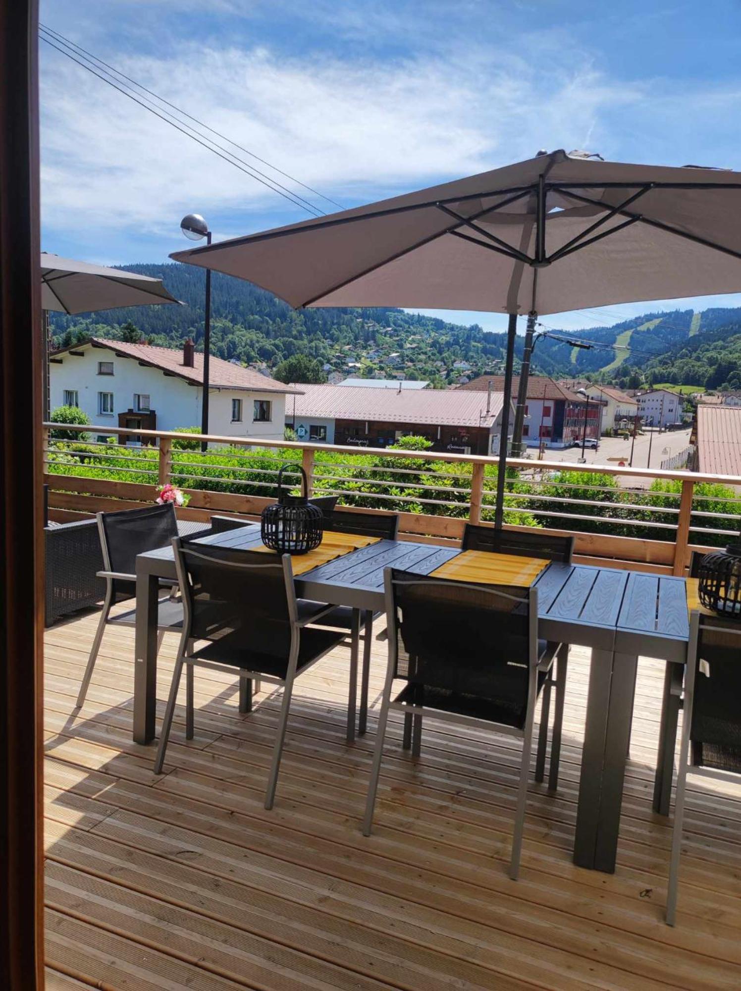 Gite Papillon 6 A14 Personnes - Jacuzzi Gérardmer Exteriér fotografie
